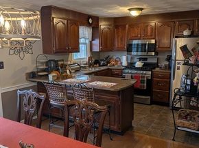 251 Wellman Ave 251, Chelmsford MA 01863