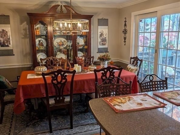 251 Wellman Ave 251, Chelmsford MA 01863