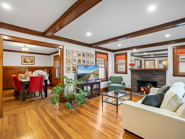 27 Dalton Road 27, Belmont MA 02478