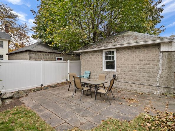 27 Dalton Road 27, Belmont MA 02478