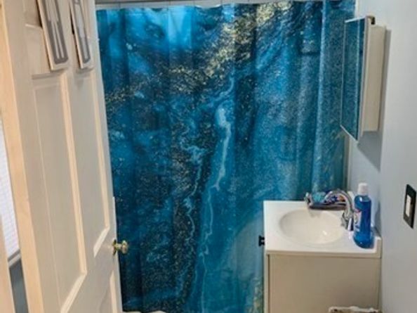 59 Church St, Leominster MA 01453