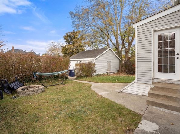 63 Cherry St, Plymouth MA 02360