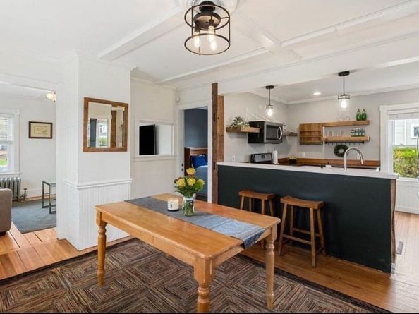 63 Cherry St, Plymouth MA 02360