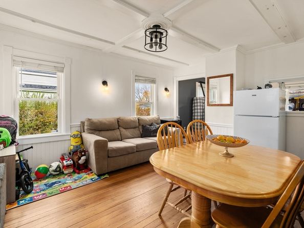 63 Cherry St, Plymouth MA 02360