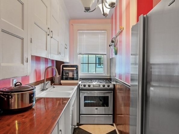 9 Glover St 1, Salem MA 01970