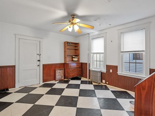 9 Glover St 1, Salem MA 01970