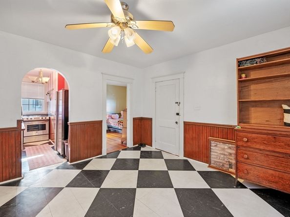 9 Glover St 1, Salem MA 01970