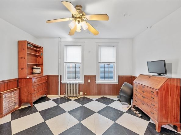 9 Glover St 1, Salem MA 01970