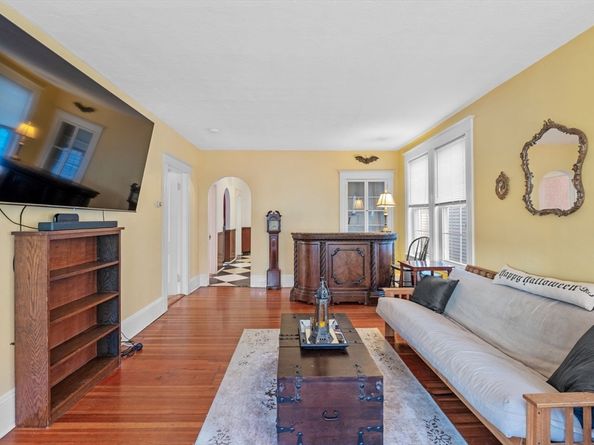 9 Glover St 1, Salem MA 01970