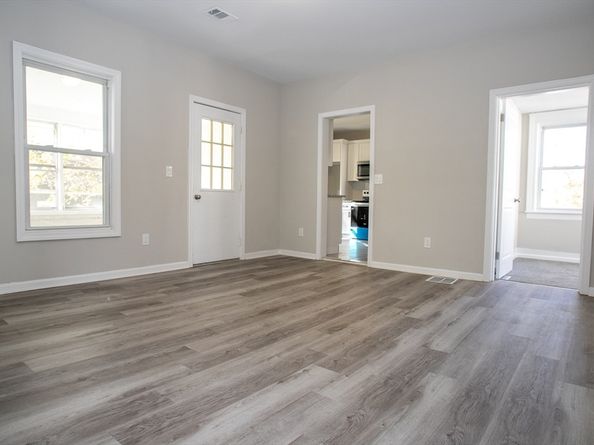 57-59 Cottage St, Athol MA 01331