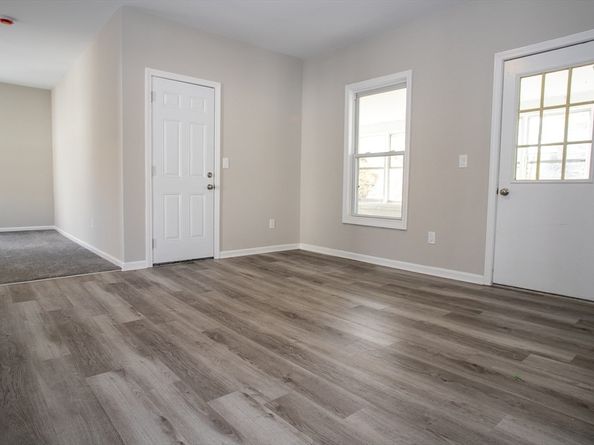 57-59 Cottage St, Athol MA 01331