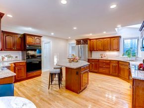 17 Bridle Path, Walpole MA 02081