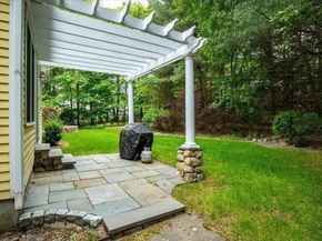 17 Bridle Path, Walpole MA 02081