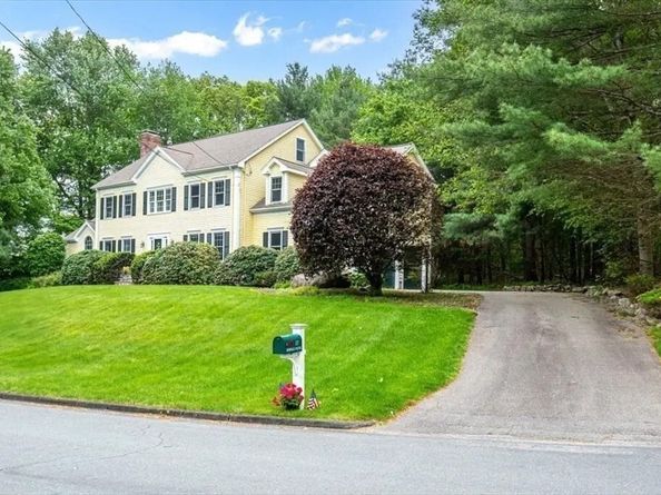 17 Bridle Path, Walpole MA 02081