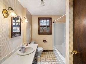 17 Blackstone Rd, Billerica MA 01862