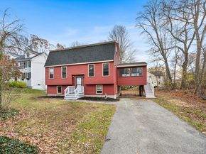 17 Blackstone Rd, Billerica MA 01862