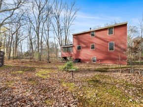 17 Blackstone Rd, Billerica MA 01862