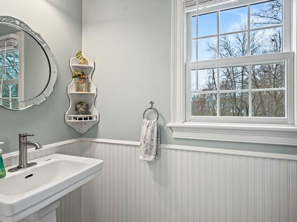 24 Brook Street, Shrewsbury MA 01545