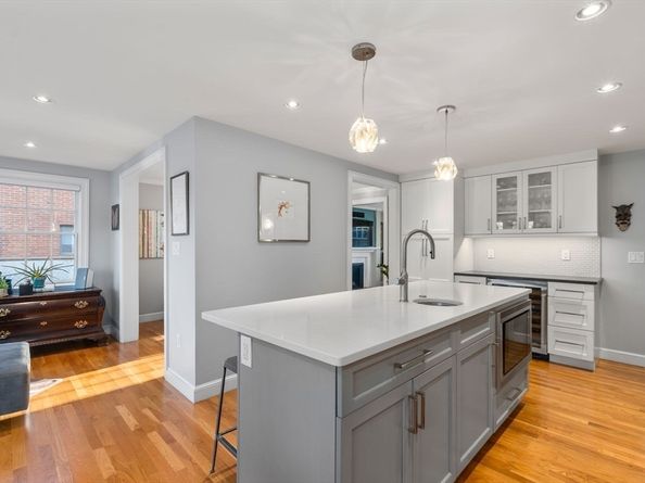 1292 Walnut St, Newton MA 02461