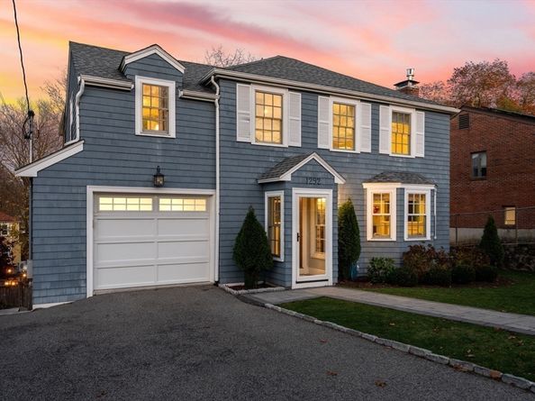 1292 Walnut St, Newton MA 02461