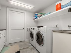 1292 Walnut St, Newton MA 02461