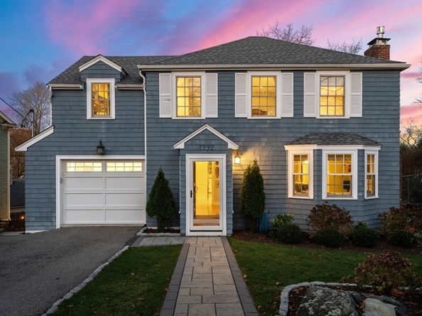 1292 Walnut St, Newton MA 02461