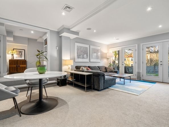 1292 Walnut St, Newton MA 02461