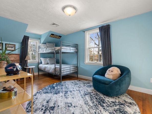 1292 Walnut St, Newton MA 02461