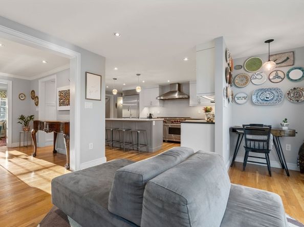 1292 Walnut St, Newton MA 02461