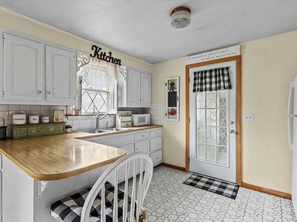 57 Carver Dr, Bridgewater MA 02324