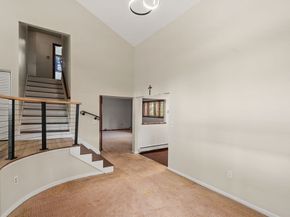 9 Scenic Ave, Webster MA 01570