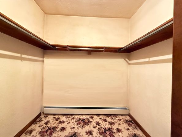 9 Scenic Ave, Webster MA 01570