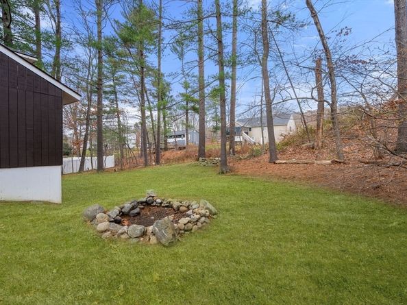 9 Scenic Ave, Webster MA 01570