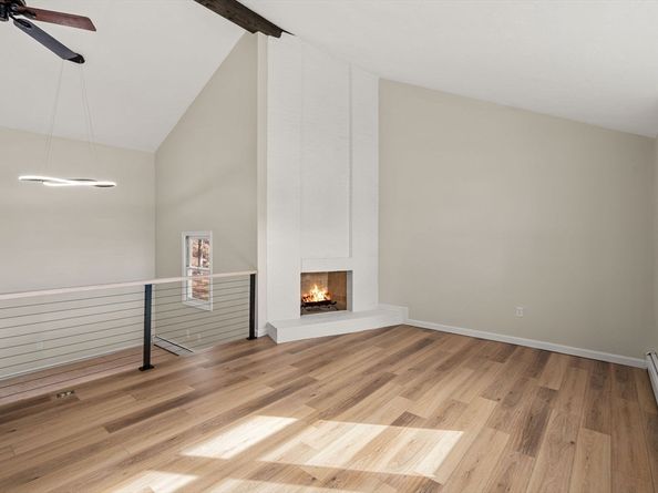 9 Scenic Ave, Webster MA 01570