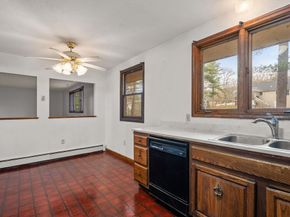 9 Scenic Ave, Webster MA 01570