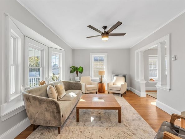 17 Metcalf St, Boston MA 02131