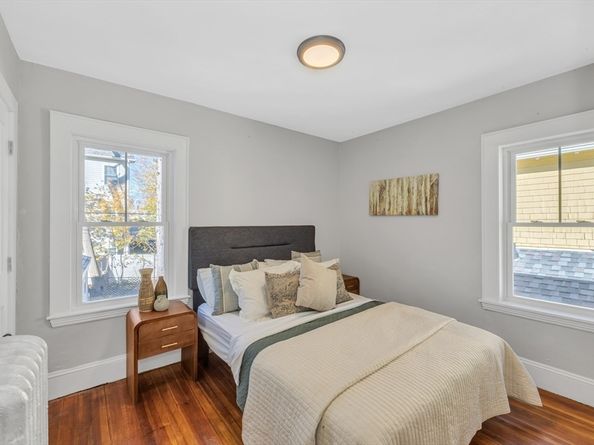 17 Metcalf St, Boston MA 02131