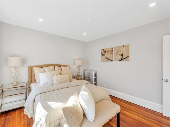 17 Metcalf St, Boston MA 02131