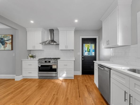 17 Metcalf St, Boston MA 02131