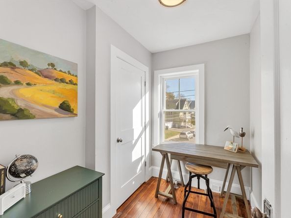 17 Metcalf St, Boston MA 02131