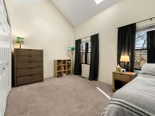 33 Maplewood Avenue 21, Gloucester MA 01930