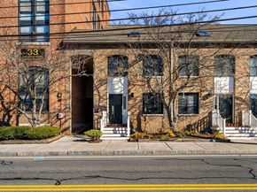 33 Maplewood Avenue 21, Gloucester MA 01930