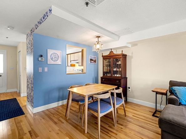 33 Maplewood Avenue 21, Gloucester MA 01930