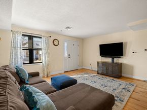 33 Maplewood Avenue 21, Gloucester MA 01930