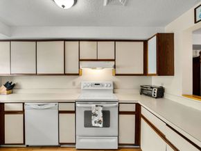 33 Maplewood Avenue 21, Gloucester MA 01930