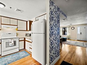 33 Maplewood Avenue 21, Gloucester MA 01930