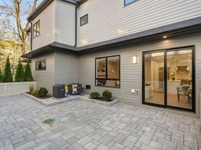 956 Walnut Street 7, Newton MA 02461