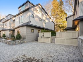 956 Walnut Street 7, Newton MA 02461