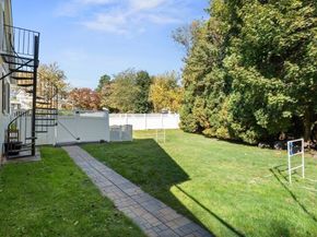 42 Walnut St, Saugus MA 01906