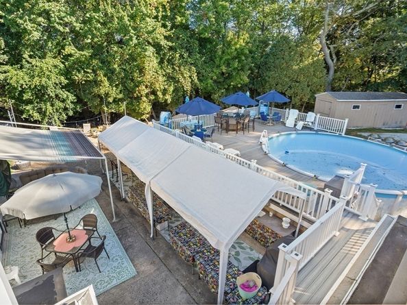 42 Walnut St, Saugus MA 01906